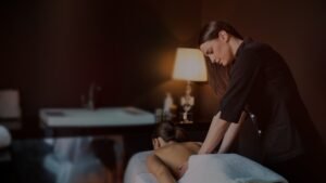 Read more about the article The Benefits and Harms of General Body Massage